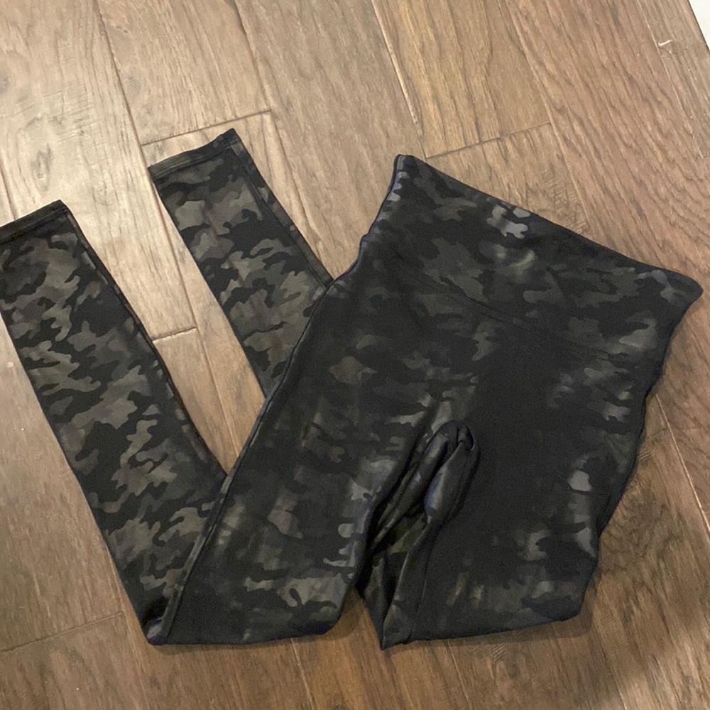 Black camo spanx